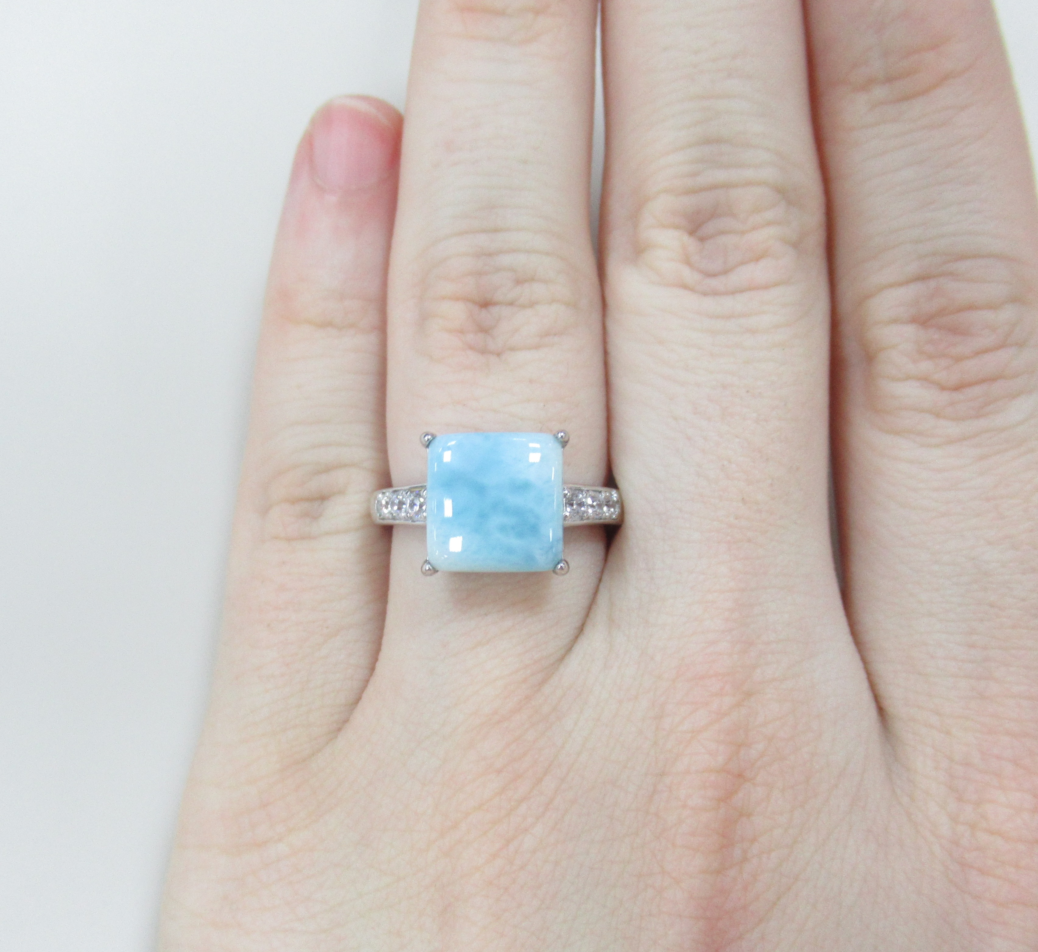 Серебряное кольцо с ларимаром